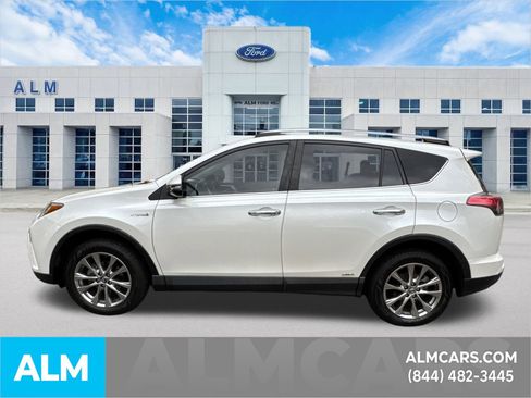 Used 2017 Toyota RAV4 Limited image 10