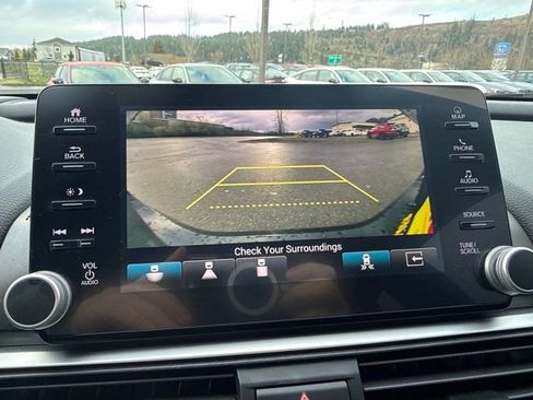 Used 2018 Honda Accord Touring image 27