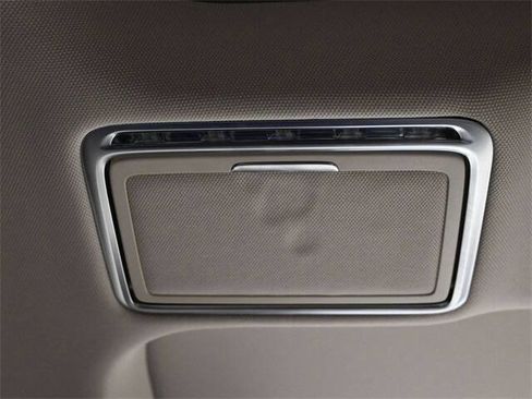 Used 2017 Mercedes-Benz S 550 4MATIC Sedan image 15