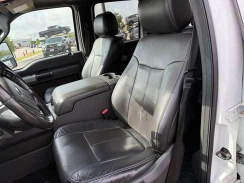 Used 2015 Ford F250 Lariat w/ Lariat Ultimate Package AWD/4WD image 8