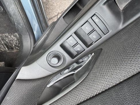 Used 2012 Chevrolet Cruze LT image 7