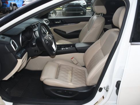 Used 2023 Nissan Maxima Platinum w/ Sport Mat Group image 8