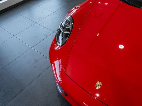 Certified 2025 Porsche 911 Carrera T RWD image 30