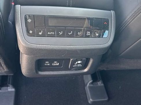 Certified 2025 Nissan Pathfinder Platinum w/ Cargo Package FWD image 25