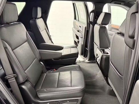 Used 2025 GMC Yukon Denali AWD/4WD image 13