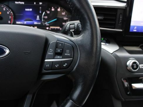 Used 2020 Ford Explorer XLT w/ Equipment Group 202A AWD/4WD image 14