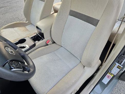 Used 2012 Toyota Camry LE image 16