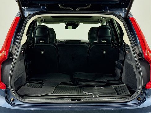 Used 2022 Volvo XC90 T5 Momentum AWD/4WD image 47