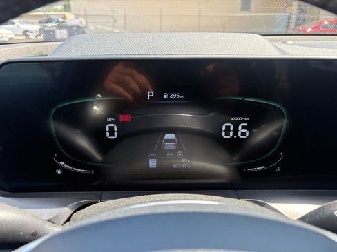 Used 2023 Kia Telluride S image 18