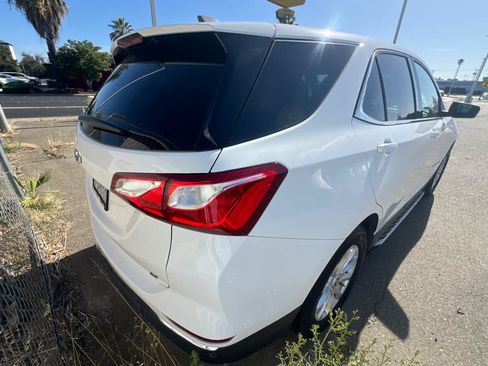 Used 2018 Chevrolet Equinox LT FWD image 4