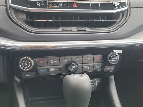 Used 2022 Jeep Compass Limited w/ (RED) Package image 18