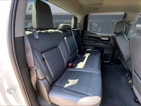 Used 2025 GMC Sierra 1500 SLT AWD/4WD image 25