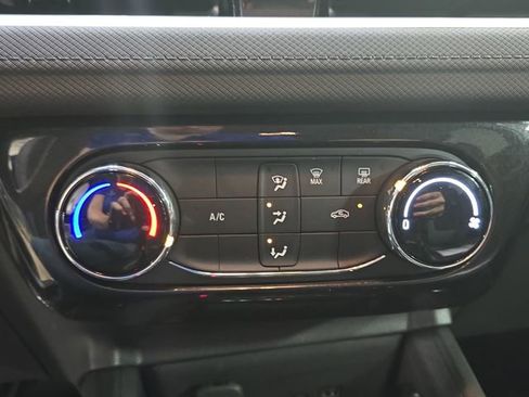 Used 2025 Chevrolet TrailBlazer LT AWD/4WD image 22