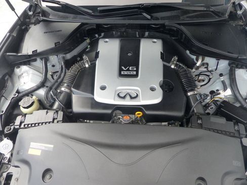 Used 2011 INFINITI M37 w/ Deluxe Touring Pkg RWD image 30