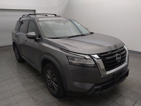 Used 2022 Nissan Pathfinder SV FWD image 13