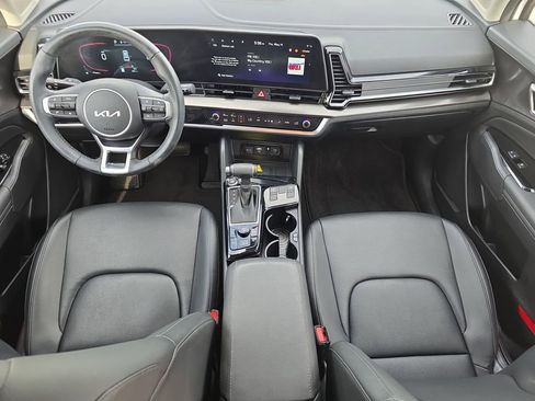 Used 2025 Kia Sportage EX FWD image 9
