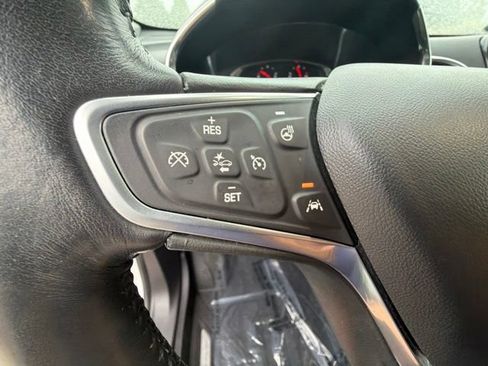 Used 2022 Chevrolet Equinox Premier FWD image 29