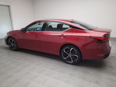 Used 2023 Nissan Altima 2.5 SR w/ SR Premium Package FWD image 3