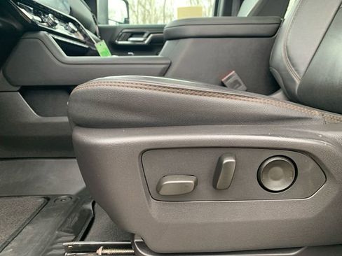 Used 2024 GMC Sierra 2500 AT4 w/ AT4 Premium Plus Package image 40