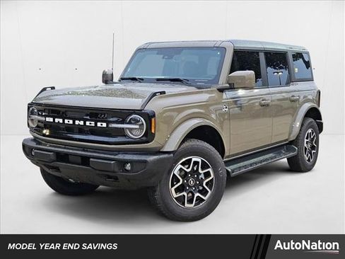 New 2025 Ford Bronco Outer Banks image 1