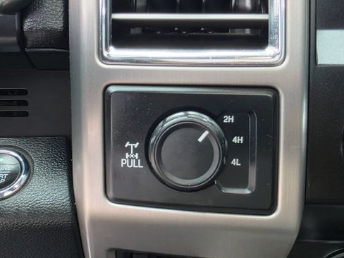 Used 2017 Ford F250 Platinum w/ Platinum Ultimate Package AWD/4WD image 16
