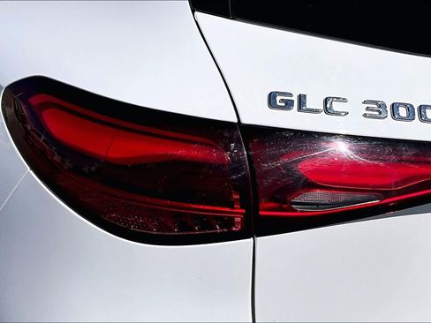 Used 2024 Mercedes-Benz GLC 300 image 28