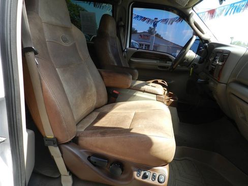 Used 2004 Ford F250 Lariat AWD/4WD image 11