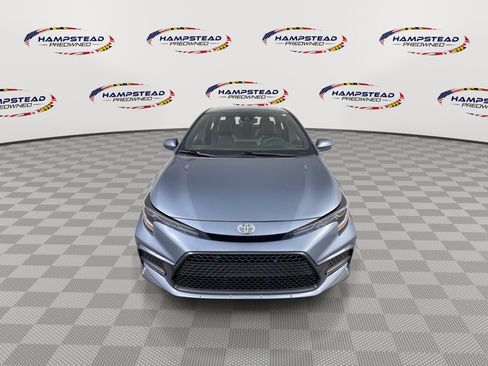 Used 2020 Toyota Corolla XSE image 3