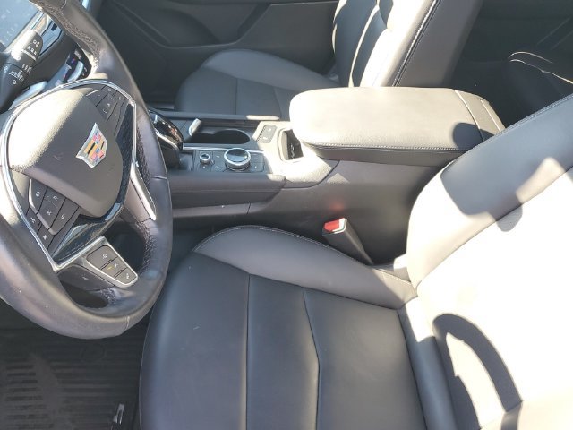 Certified 2024 Cadillac XT5 Premium Luxury AWD/4WD image 13