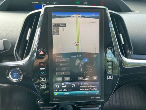 Used 2018 Toyota Prius Prime Premium image 19