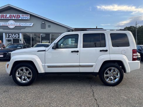 Used 2008 Jeep Liberty Limited w/ Premium Group II image 4