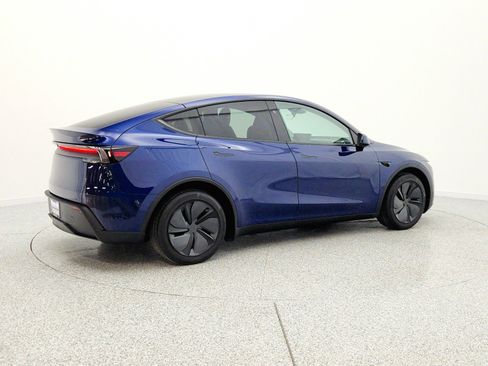 Used 2026 Tesla Model Y 2WD image 5