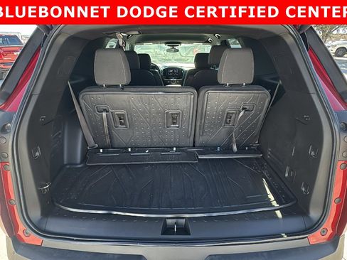 Used 2023 Chevrolet Traverse LT image 24