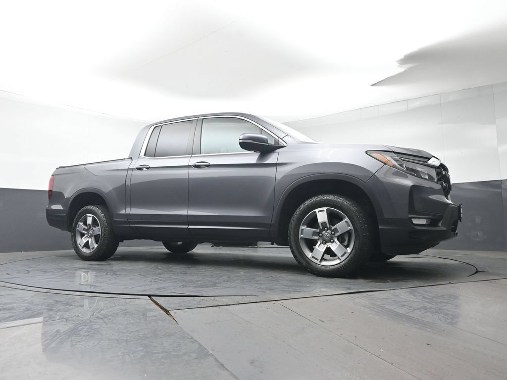 Certified 2025 Honda Ridgeline RTL image 34