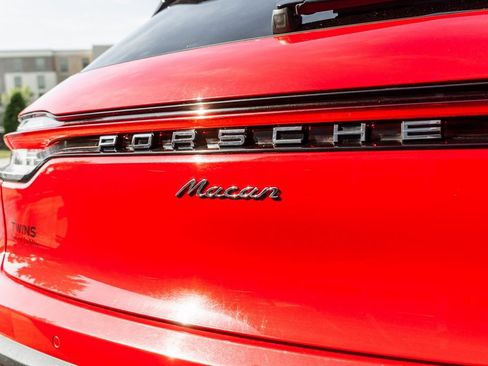 Used 2023 Porsche Macan image 39