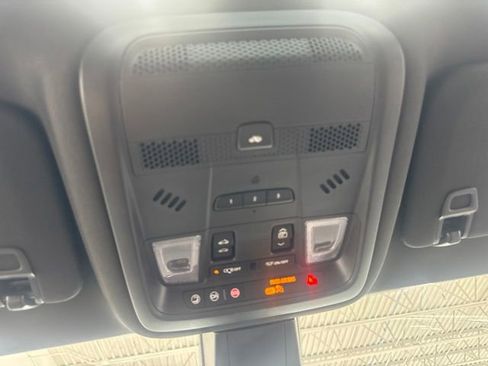 Used 2024 Cadillac XT6 Sport w/ Technology Package AWD/4WD image 49