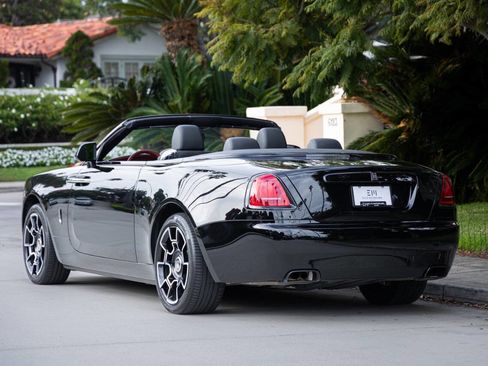 Used 2019 Rolls-Royce Dawn image 39