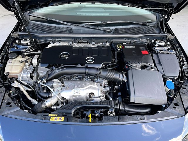 Used 2023 Mercedes-Benz CLA 250 image 11