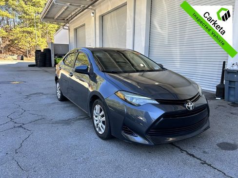 Used 2018 Toyota Corolla LE image 1