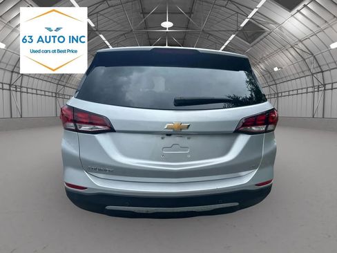 Used 2022 Chevrolet Equinox LT w/ Driver Convenience Package image 5