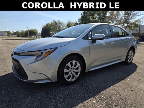 Used 2023 Toyota Corolla LE image 7