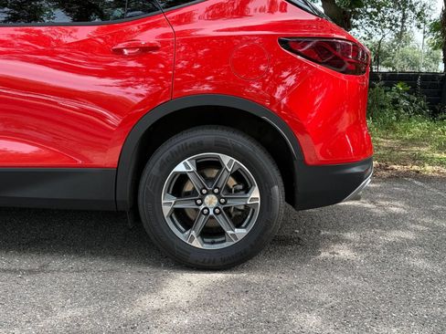 Used 2025 Chevrolet Blazer LT FWD image 28