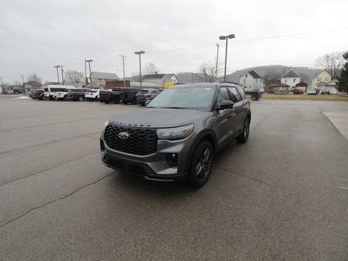 New 2026 Ford Explorer ST-Line w/ ST-Line Street Pack image 8