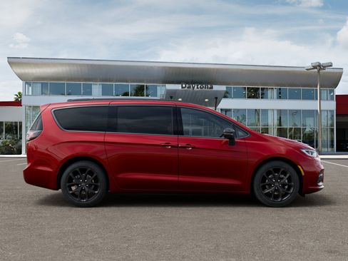 New 2026 Chrysler Pacifica Limited w/ S Appearance Package FWD image 21
