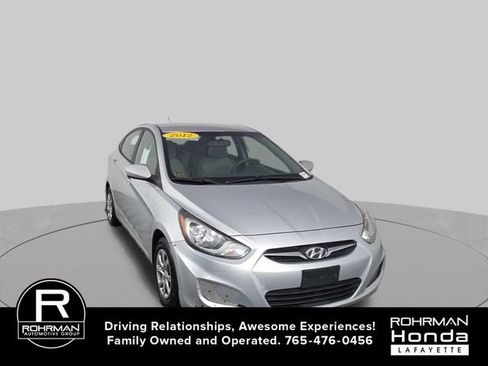 Used 2012 Hyundai Accent GLS FWD image 3