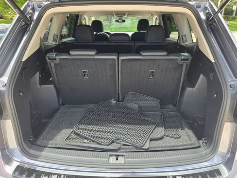 Certified 2025 Volkswagen Atlas SE FWD image 18