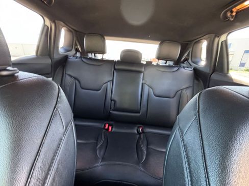 Used 2025 Jeep Compass Limited AWD/4WD image 40