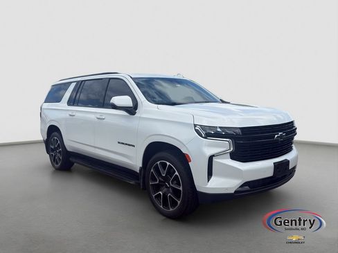 Used 2023 Chevrolet Suburban RST w/ Sport Performance Package AWD/4WD image 8