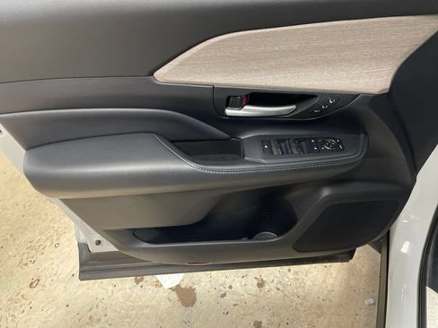 Certified 2024 Toyota Grand Highlander AWD Hybrid image 14