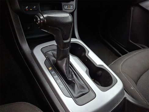 Used 2021 Chevrolet Colorado LT w/ LT Convenience Package image 14